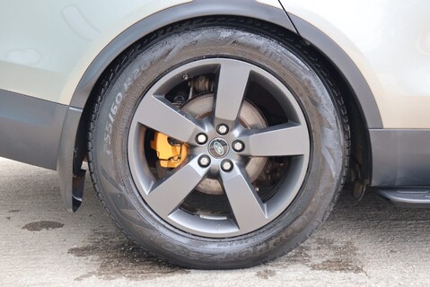 Land Rover Discovery  HSE 7 seater with huge factory spec 360 camera pan roofs black pack FSH 21
