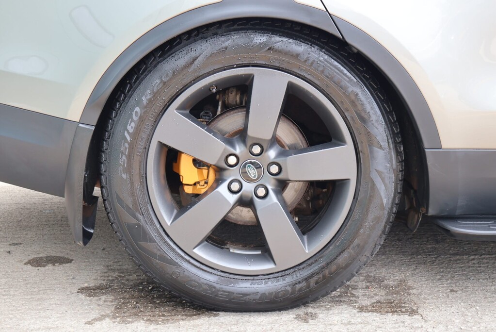 Land Rover Discovery  HSE 7 seater with huge factory spec 360 camera pan roofs black pack FSH 21