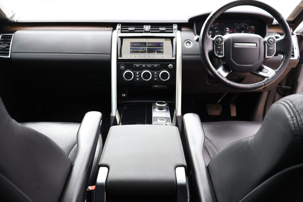 Land Rover Discovery  HSE 7 seater with huge factory spec 360 camera pan roofs black pack FSH 16