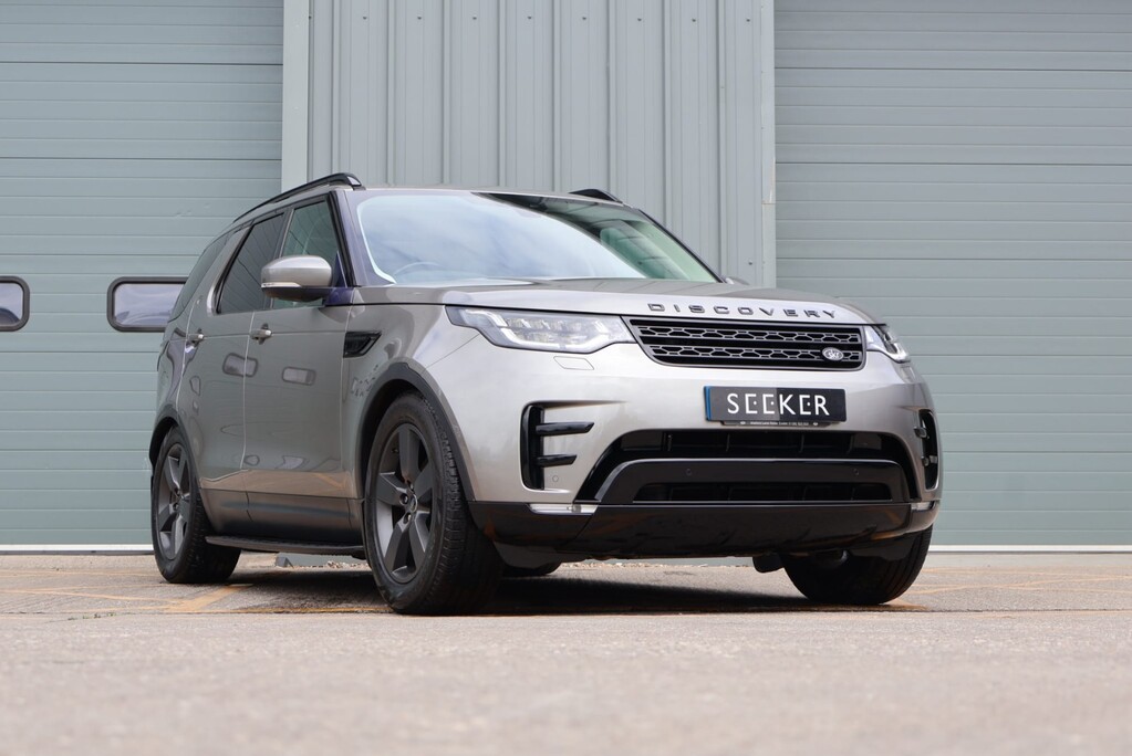 Land Rover Discovery  HSE 7 seater with huge factory spec 360 camera pan roofs black pack FSH 1