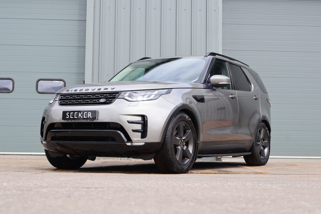 Land Rover Discovery  HSE 7 seater with huge factory spec 360 camera pan roofs black pack FSH 3