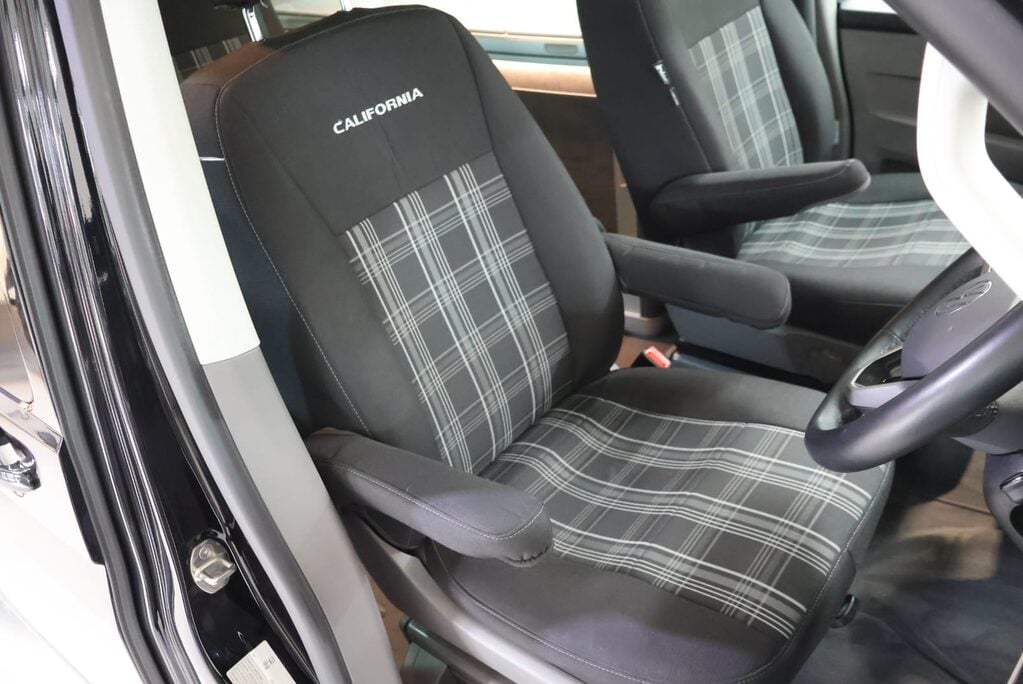 Volkswagen California 2022 OCEAN TDI 4MOTION WITH 5 YEAR M/FACT WARRANTY LAST OF 4 MOTION MODEL  14