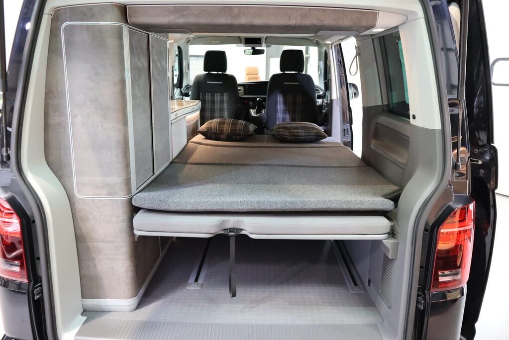Volkswagen California 2022 OCEAN TDI 4MOTION WITH 5 YEAR M/FACT WARRANTY LAST OF 4 MOTION MODEL  35