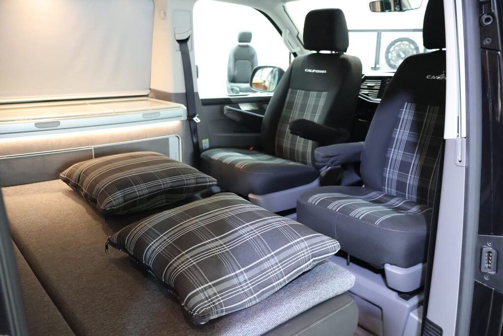 Volkswagen California 2022 OCEAN TDI 4MOTION WITH 5 YEAR M/FACT WARRANTY LAST OF 4 MOTION MODEL  24