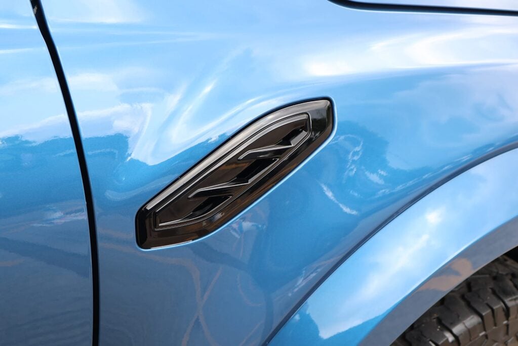 Ford Ranger RAPTOR ECOBLUE BESPOKE STYLED BY SEEKER UK  COMES WITH 12 MONTHS WARRANTY 18