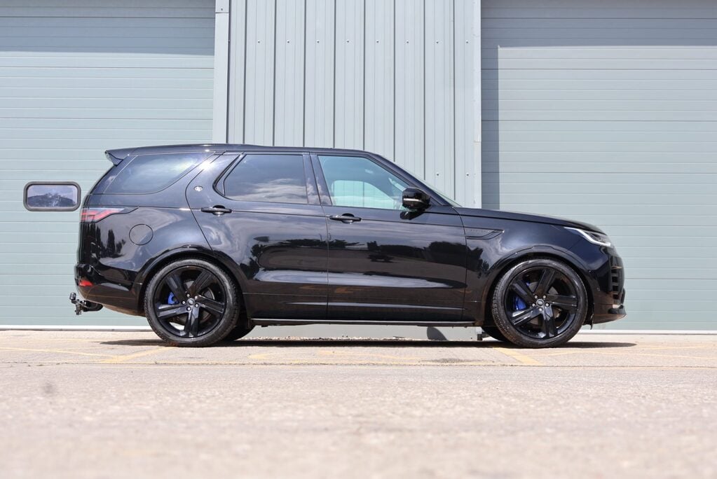 Land Rover Discovery COMMERCIAL DYNAMIC HSE WITH A REAR SEAT CONVERSION styled by seeker  4