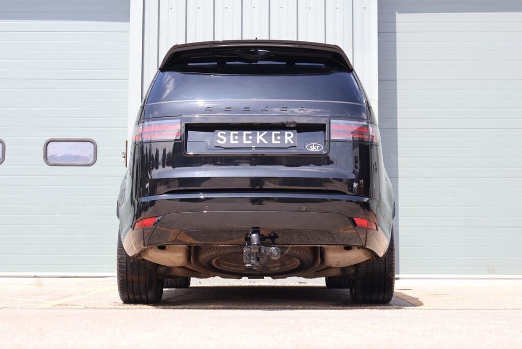Land Rover Discovery COMMERCIAL DYNAMIC HSE WITH A REAR SEAT CONVERSION styled by seeker  9