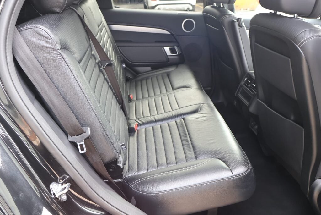 Land Rover Discovery COMMERCIAL DYNAMIC HSE WITH A REAR SEAT CONVERSION styled by seeker  18