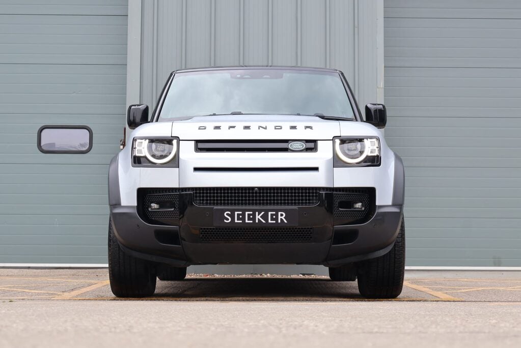 Land Rover Defender 110 110 HARD TOP SE MHEV with full dealer history and genuine rear seats fitted 2