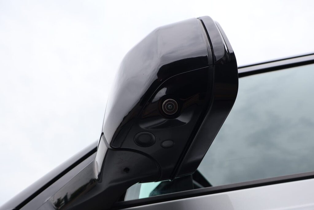 Land Rover Defender 110 110 HARD TOP SE MHEV with full dealer history and genuine rear seats fitted 12