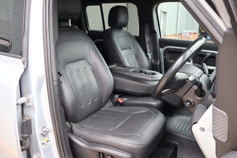 Land Rover Defender 110 110 HARD TOP SE MHEV with full dealer history and genuine rear seats fitted 15