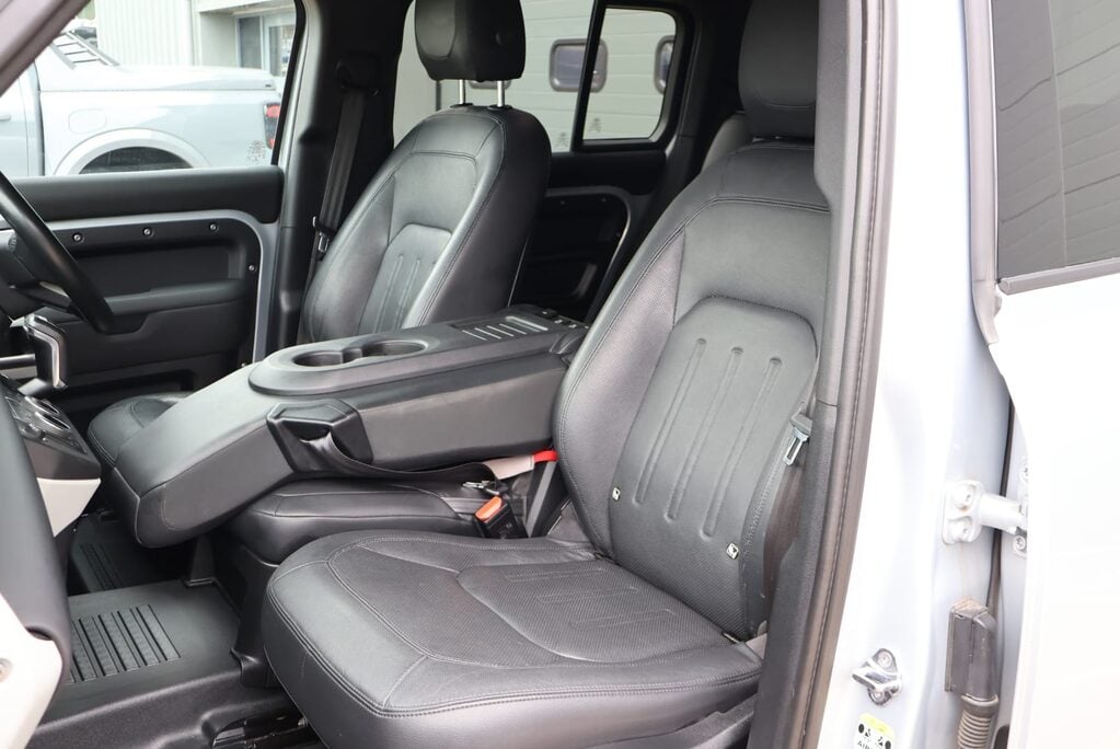 Land Rover Defender 110 110 HARD TOP SE MHEV with full dealer history and genuine rear seats fitted 10