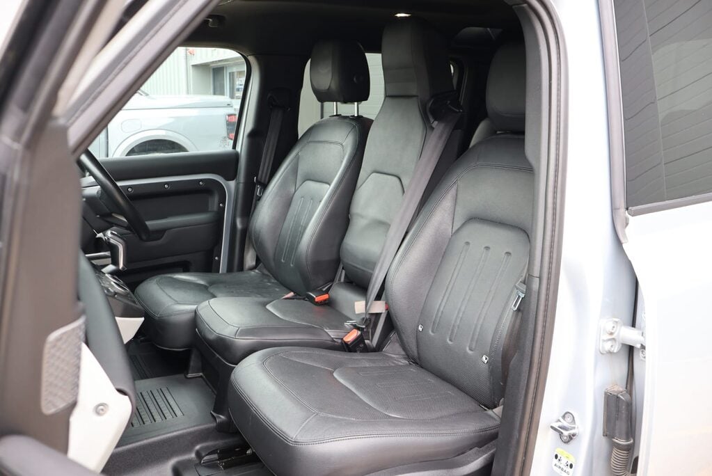 Land Rover Defender 110 110 HARD TOP SE MHEV with full dealer history and genuine rear seats fitted 25