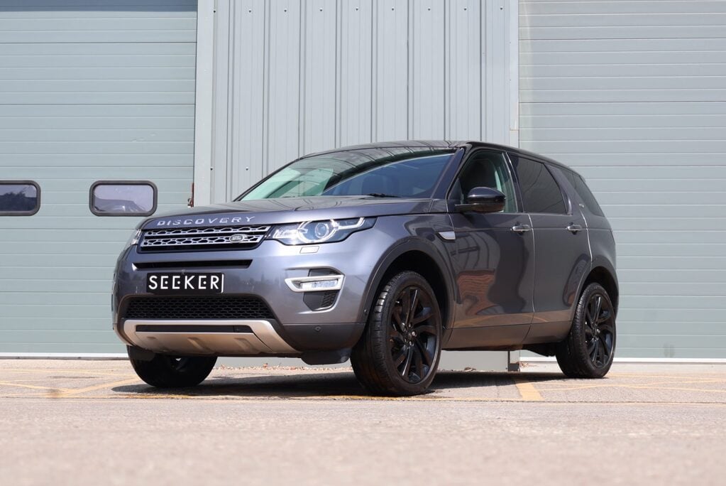 Land Rover Discovery Sport 2.0 TD4 HSE LUXURY pan roof 20 inch black wheels black roof 1 owner 7 seats 3