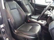Land Rover Discovery Sport 2.0 TD4 HSE LUXURY pan roof 20 inch black wheels black roof 1 owner 7 seats 14