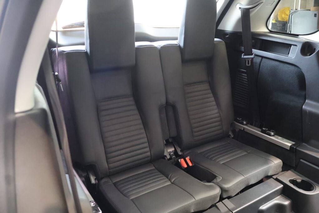 Land Rover Discovery Sport 2.0 TD4 HSE LUXURY pan roof 20 inch black wheels black roof 1 owner 7 seats 18