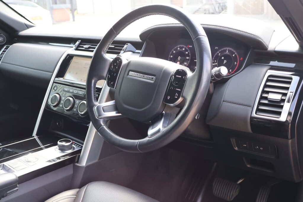 Land Rover Discovery SD6 COMMERCIAL HSE styled by Seeker Huge spec cambelt just completed  17