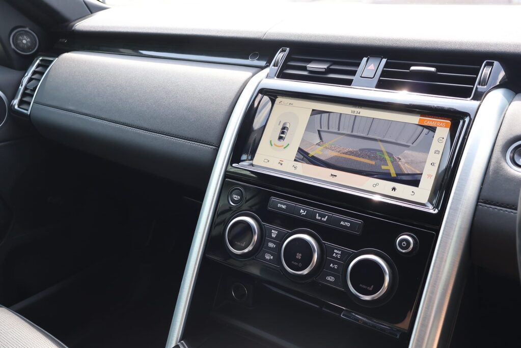 Land Rover Discovery SD6 COMMERCIAL HSE styled by Seeker Huge spec cambelt just completed  23