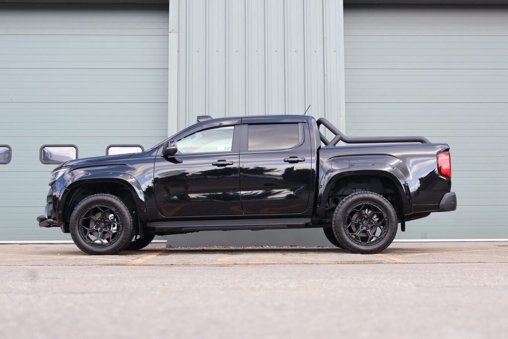 Volkswagen Amarok STYLE 4MOTION Full styling pack over 10k spend looks stunning  7