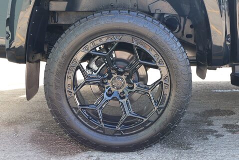 Volkswagen Amarok STYLE 4MOTION Full styling pack over 10k spend looks stunning  13