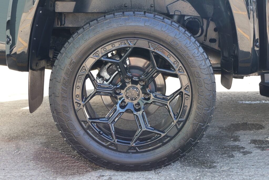 Volkswagen Amarok STYLE 4MOTION Full styling pack over 10k spend looks stunning  13