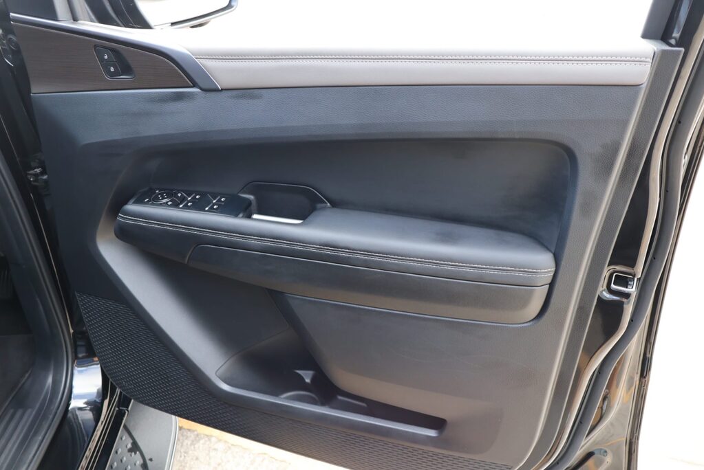 Volkswagen Amarok STYLE 4MOTION Full styling pack over 10k spend looks stunning  23