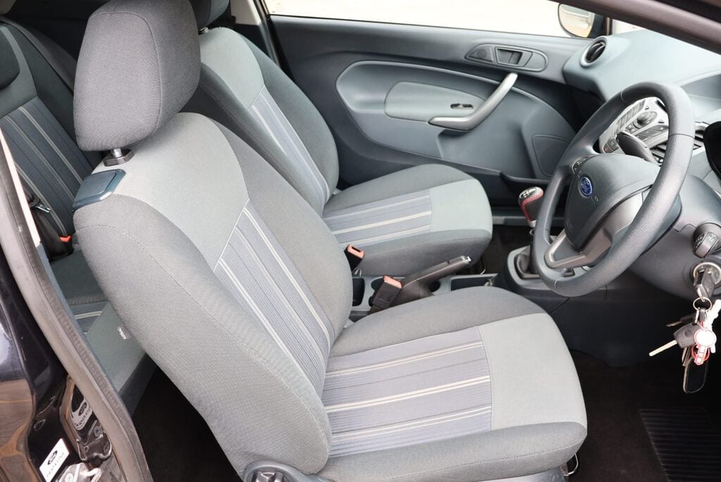 Ford Fiesta EDGE only 21000 miles from new recent service full Mot just completed  11
