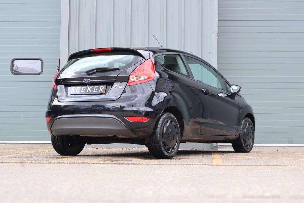 Ford Fiesta EDGE only 21000 miles from new recent service full Mot just completed  7