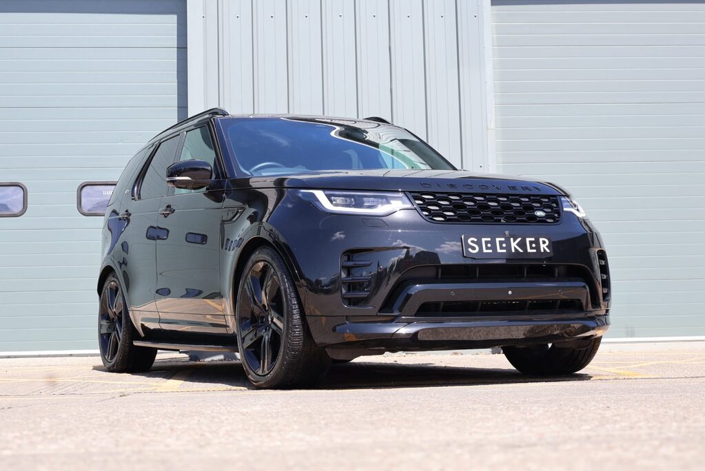 Land Rover Discovery R-DYNAMIC HSE MHEV with Genuine Hse rear seats and styling Huge spec  3