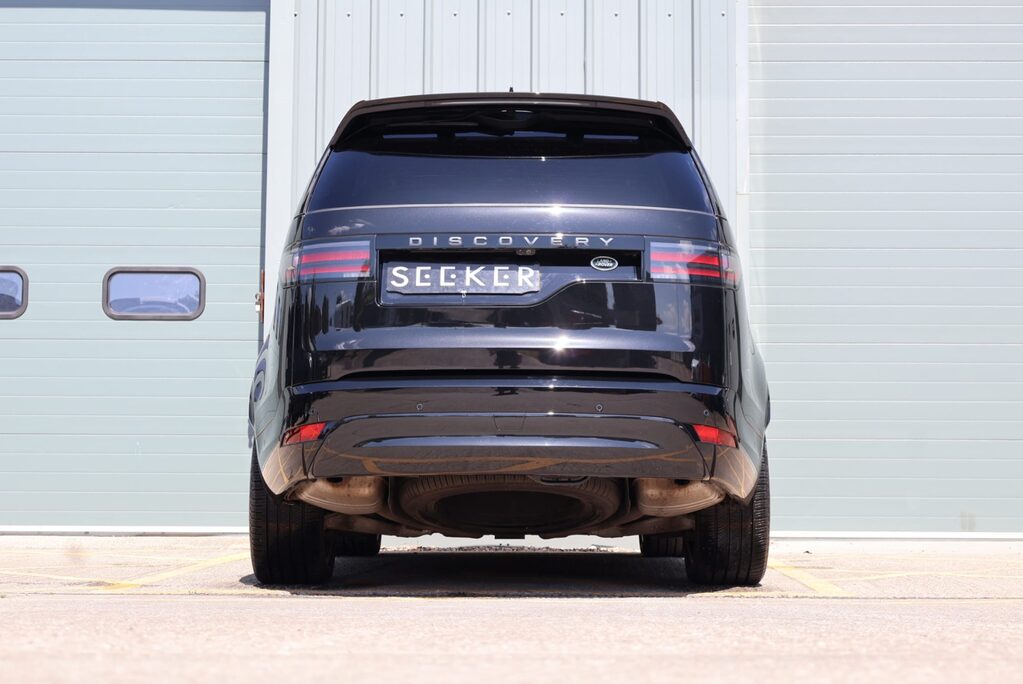 Land Rover Discovery R-DYNAMIC HSE MHEV with Genuine Hse rear seats and styling Huge spec  5