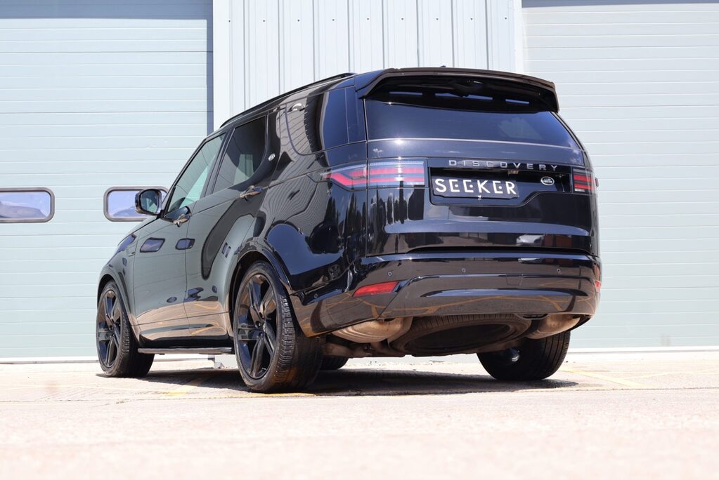 Land Rover Discovery R-DYNAMIC HSE MHEV with Genuine Hse rear seats and styling Huge spec  6