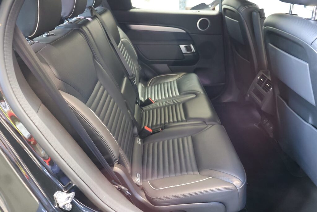 Land Rover Discovery R-DYNAMIC HSE MHEV with Genuine Hse rear seats and styling Huge spec  10