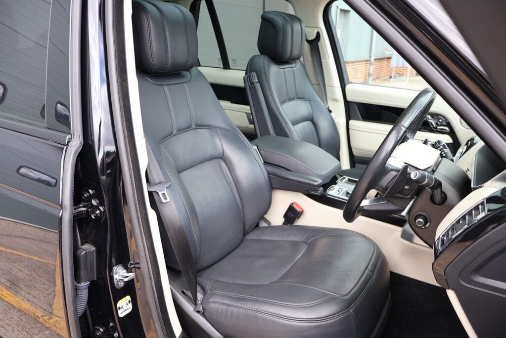 Land Rover Range Rover 3.0 SDV6 VOGUE SE full land rover history black pack Seeker styled 1 owner  14
