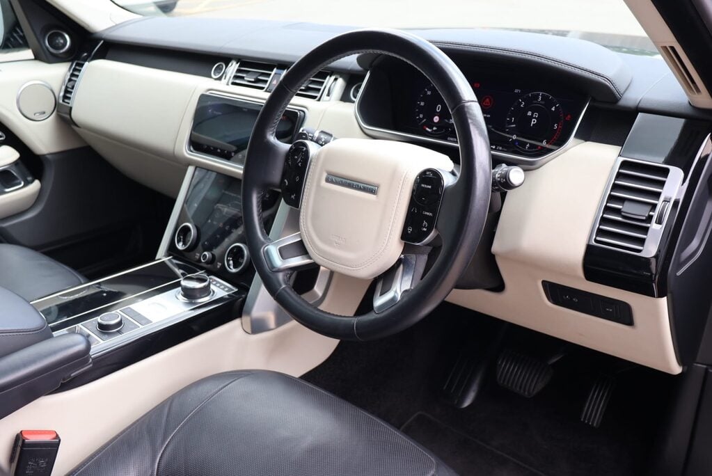 Land Rover Range Rover 3.0 SDV6 VOGUE SE full land rover history black pack Seeker styled 1 owner  20