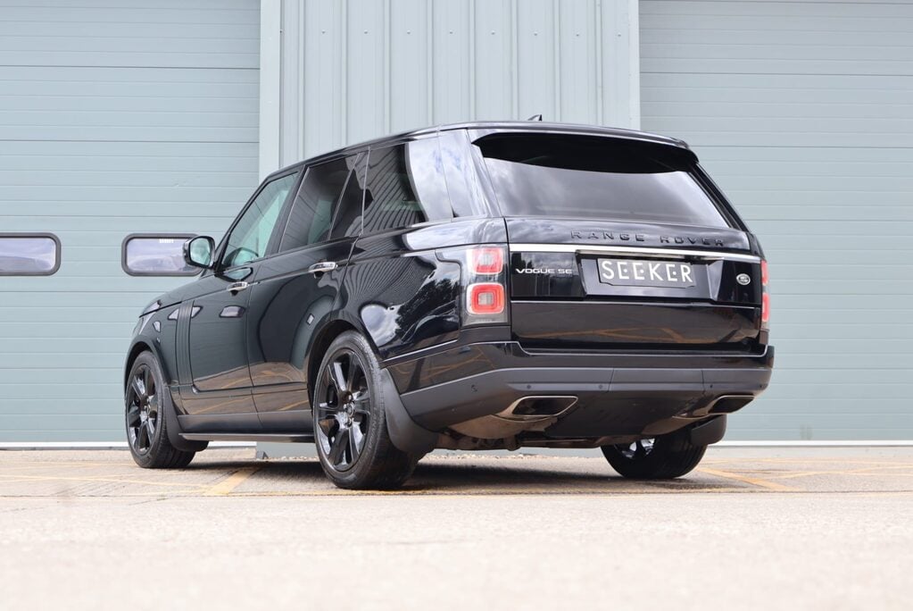 Land Rover Range Rover 3.0 SDV6 VOGUE SE full land rover history black pack Seeker styled 1 owner  6