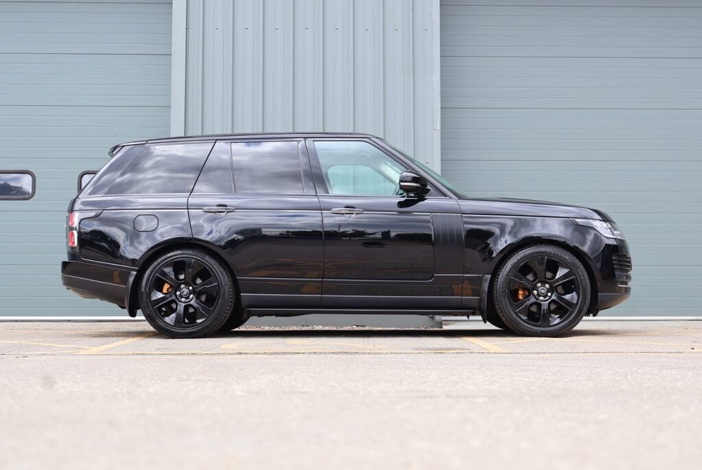 Land Rover Range Rover 3.0 SDV6 VOGUE SE full land rover history black pack Seeker styled 1 owner  4