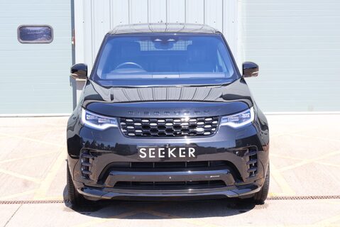 Land Rover Discovery R-DYNAMIC HSE MHEV   black pack side steps black wheels painted calipers 10