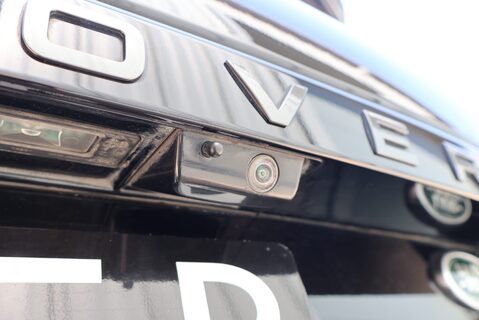 Land Rover Discovery R-DYNAMIC HSE MHEV   black pack side steps black wheels painted calipers 21