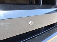 Land Rover Discovery R-DYNAMIC HSE MHEV   black pack side steps black wheels painted calipers 22