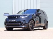 Land Rover Discovery R-DYNAMIC HSE MHEV   black pack side steps black wheels painted calipers 3