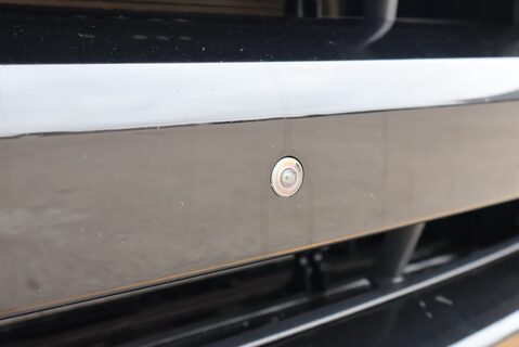 Land Rover Discovery COMMERCIAL DYNAMIC HSE styled by seeker genuine rear seats cost £7500 PV 12