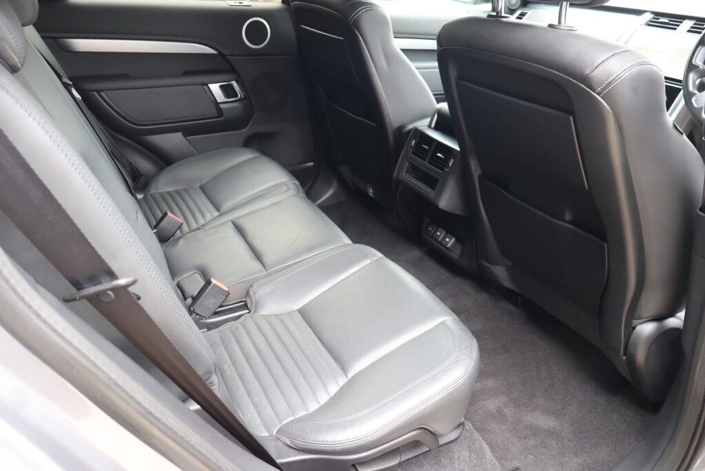 Land Rover Discovery COMMERCIAL DYNAMIC HSE styled by seeker genuine rear seats cost £7500 PV 14
