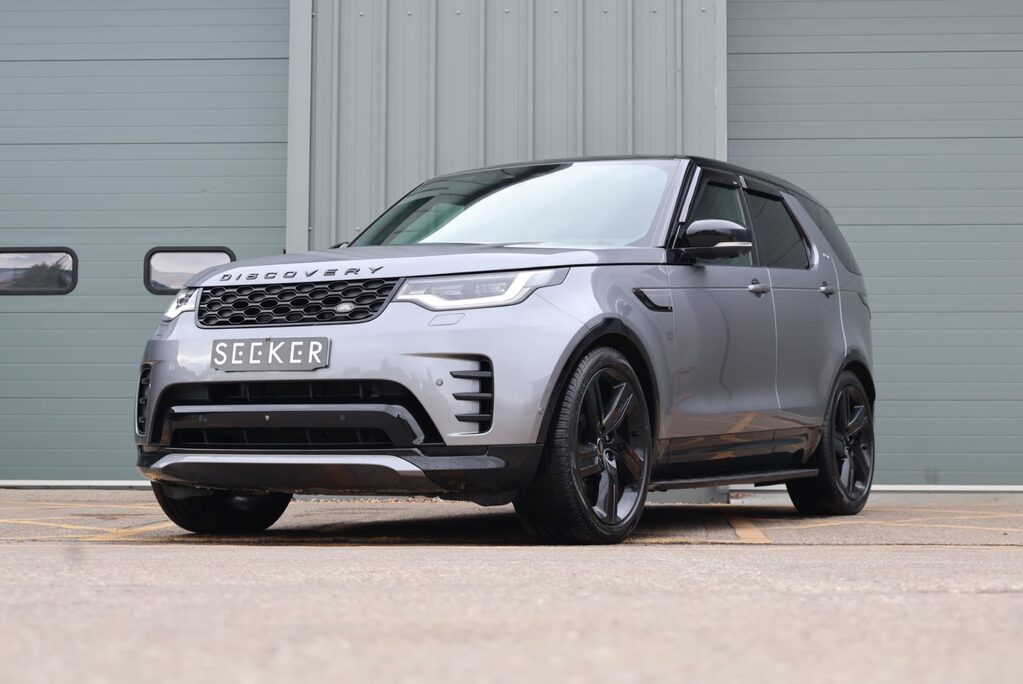 Land Rover Discovery COMMERCIAL DYNAMIC HSE styled by seeker genuine rear seats cost £7500 PV 3