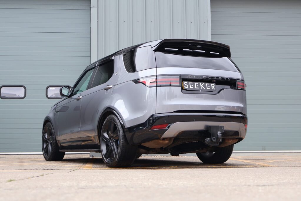 Land Rover Discovery COMMERCIAL DYNAMIC HSE styled by seeker genuine rear seats cost £7500 PV 6
