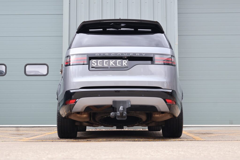 Land Rover Discovery COMMERCIAL DYNAMIC HSE styled by seeker genuine rear seats cost £7500 PV 7