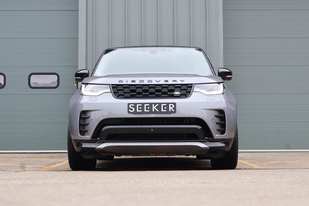 Land Rover Discovery COMMERCIAL DYNAMIC HSE styled by seeker genuine rear seats cost £7500 PV 2