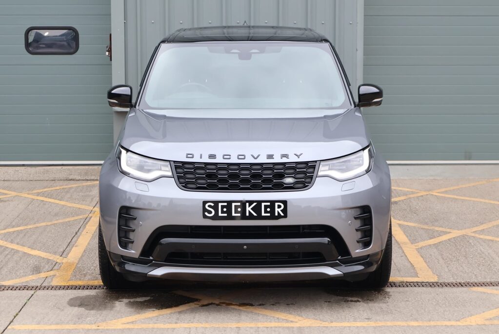 Land Rover Discovery COMMERCIAL DYNAMIC HSE styled by seeker genuine rear seats cost £7500 PV 8
