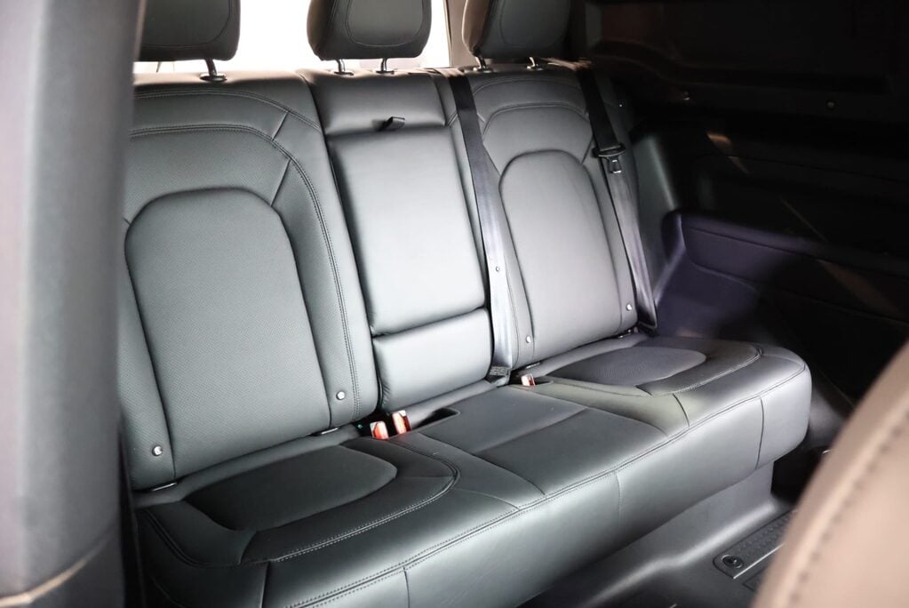 Land Rover Defender 90 NEW HARD TOP 350  X-DYNAMIC HSE styled by 20k spend inc genuine rear seat   34