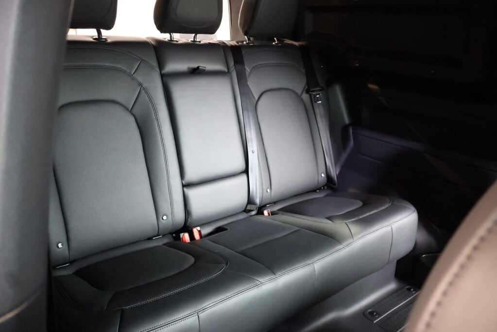 Land Rover Defender 90 NEW HARD TOP 350  X-DYNAMIC HSE styled by 20k spend inc genuine rear seat   38