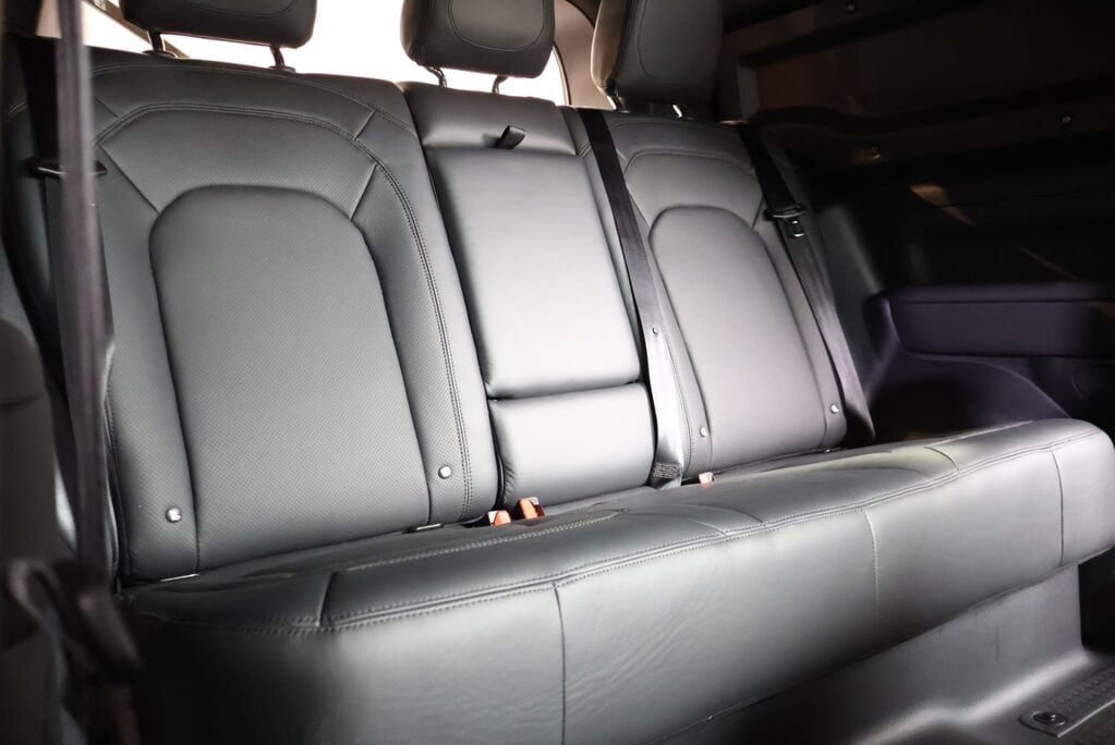 Land Rover Defender 90 NEW HARD TOP 350  X-DYNAMIC HSE styled by 20k spend inc genuine rear seat   33
